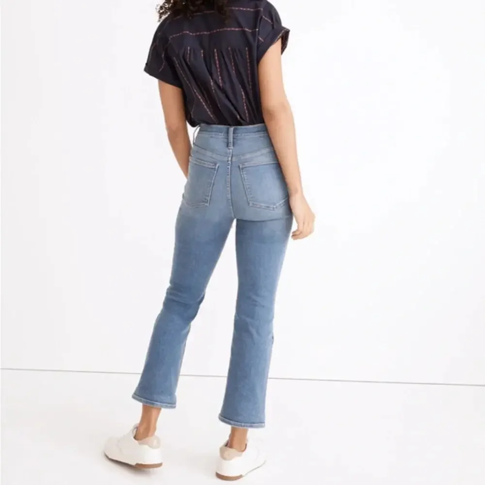 MADEWELL Cali Demi-Boot Jeans in Dorrance Wash: Kick Out Crop - Picture 3 of 10